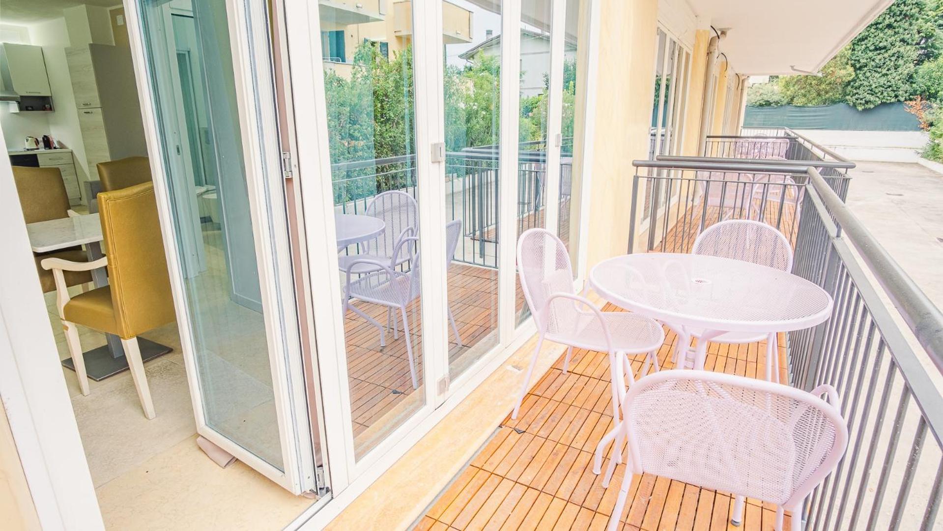 Relais Du Lac Village - Italian Homing Desenzano del Garda Exteriér fotografie